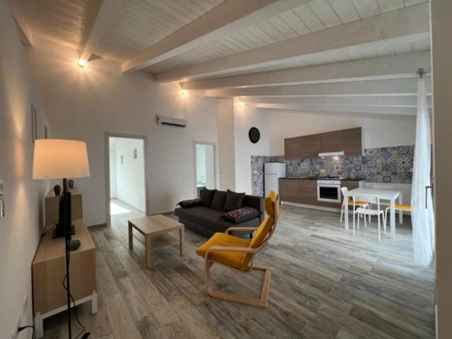 Апартаменты Casa Sylvia Сант-Антиоко Экстерьер фото